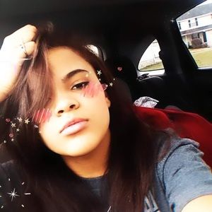 Meet your Posher, Iris